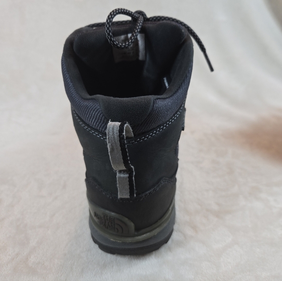 Northface Waterproof Chilkat Fall, Winter, Spring Midrise Boot - Picture 7 of 11